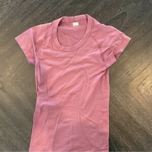 lululemon athletica Mauve Short Sleeve Tee
